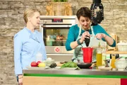 Die "Küchenschlacht"-Moderatorin Cornelia Poletto und Kandidatin Julika Hudson