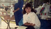 Kisha Schabergs Jugend ist alles andere als ruhig. Ihr Vater war sehr streng und kontrollierend. Kisha hielt sich nicht an die Regeln und wurde immer aufmüpfiger. Mit 17 Jahren hat diese Phase ein Ende: Kisha ist schwanger, wird vom Kindsvater verlassen und wird alleinerziehende Mutter.