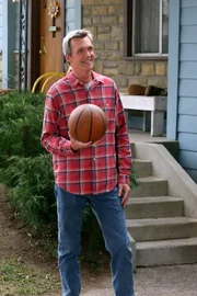 Mike (Neil Flynn)