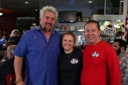 Guy Fieri (l.)