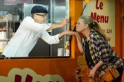 Rudy (French Stewart, l.) und Tammy (Kristen Johnston, r.)