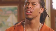 Der Rapper Apokalypto (Samuel Smith) kann es nicht fassen, dass er wegen Raubüberfalls zu 15 Jahren Gefängnis verurteilt wird.