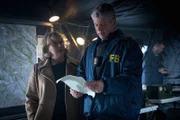 Ruth Martin (Jayne Atkinson, l.); Paul Krendler (Michael Cudlitz, r.)
