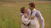 Hetty (Jackie Burroughs) und ihre Jugendliebe Romney Penhallow (Peter Coyote) (v.l.)