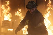 Nach seinem lebensbedrohlichen Unfall ist Casey (Jesse Spencer) zurück in der Feuerwache. Ist das möglicherweise zu früh?