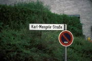 Die Fabrik der Neffen von Joseph Mengele während der Affäre um die Exhumierung der Leiche des Nazi-Arzts im Juni 1986 in Günsburg in der BRD.