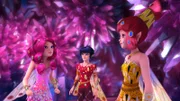 Mia, Mo und Yuko in der Kristallhöhle