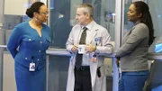 V.l.: Sharon Goodwin (S. Epatha Merkerson), Dr. Stohl (Eddie Jemison), Maggie Lockwood (Marlyne Barrett) Die Verwendung des sendungsbezogenen Materials ist nur mit dem Hinweis und Verlinkung auf RTL+ gestattet.