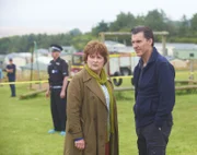 Vera Stanhope (Brenda Blethyn, l.); Malcolm Raggert (Dorian Lough, r.)
