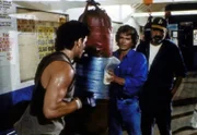 Jonathan (Michael Landon, M.) und Mark (Victor French, r.) beweisen Morty (Michael Shaner, l.), dass ihn sein Bruder hintergangen hat.