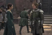 l-r: Queen Alicent Hightower (Olivia Cooke), Ser Gwayne Hightower (Freddie Fox)