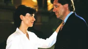 Nun sind sie geschieden: Bea (Isabelle von Siebenthal) und Stefan (Sigmar Solbach).
