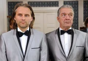 ARD STURM DER LIEBE FOLGE 1883, am Freitag um 15:10 Uhr im ERSTEN. Andrés (Joachim Lätsch, r.) und Michaels (Erich Altenkopf, l.) Trauung steht kurz bevor - doch Michael überkommen plötzlich Zweifel.
