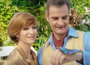 Schöner Schmetterling: Fanny Stavjanik als Bridget, Heinrich Schafmeister als Humphrey