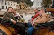 Paul Krüger (Horst Krause, re.) und Bernd (Fritz Roth) trauen Karins (Manon Straché) windigem Verlobten Hansi (Serge Falk, li.) nicht über den Weg.