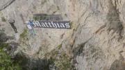 Michael Prinner und Heli Putz begehen den Matthias Prinner-Klettersteig an der Hohen Wand.