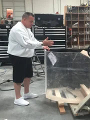 Wayde and Redneck find the correct tank for Prince Royce, it was mislabeled!