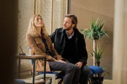 Die Eltern Hélčne (Julie Gayet) und Matthias (Andreas Pietschmann) streiten sich darüber, was das Richtige für ihre Tochter Anya ist.