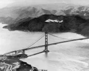 Flug über die Golden Gate Bridge