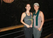 SF unterwegs - Costa Rica Aussteigerin Erica Hogan mit Moderatorin Wasiliki Goutziomitros