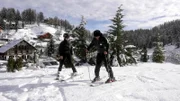 Davina und Shania laden ihre Freunde zum Ski-Ausflug ins Chalet nach Valberg ein. Für Ozan wird es die Premiere auf Skiern! Während in Monaco der Sommer in vollem Gange ist, wird die Gang in Valberg vom Schneetreiben überrascht.
