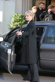 Der Tod einer Drogensüchtigen veranlasst Det. Lilly Rush (Kathryn Morris), einen Fall aus dem Jahre 1982 neu aufzurollen ...