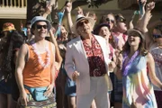 "Die Goldbergs", "Die beste Party des Lebens." Erica und Barry möchten endlich an der berüchtigten 'MTV Springbreak' Party teilnehmen. Da diese immer in Florida stattfindet, brauchen sie einen guten Plan. Da trifft es sich gut, dass Pops seit kurzem in einer Senioren-Wohnanlage in Florida lebt. Also wollen sie Pops besuchen und erhoffen sich die beste Party ihres Lebens. Inzwischen schärmt Beverly von einem Pelzmantel und versucht Murray zu überreden, ihr einen zu kaufen. Im Bild (v.li.): Troy Gentile (Barry Goldberg), George Segal (Pops), Alex Jennings (Carla), Hayley Orrantia (Erica Goldberg), Sean Marquette (Johnny Atkins).