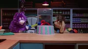 MiWau versucht mit allen Mitteln an das einzige Kuchenstück zu kommen. Doch Moppi weiß das zu verhindern.