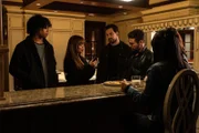 (v.l.n.r.) Vince (Jude Wilson); Max Mitchell (Vanessa Morgan); Cole Ellis (Giacomo Gianniotti); George Graham (Jason Priestley)