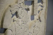 Museo Nacional de Antropologia, Steinschnitzerei einer Maya-Figur