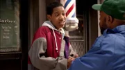 Chris (Tyler James Williams, l.)