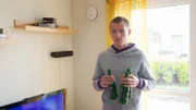 Simon Sommer (Vincent Krüger) kann sich nicht vorstellen, dass sein Vater der Entführer ist.