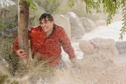 Walden (Ashton Kutcher)