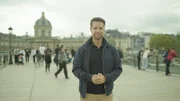 Mirko Drotschmann auf der Pont Des Arts in Paris. Frankreich ist Europas erste Demokratie der Neuzeit.