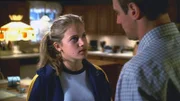 Detective Elliot Stabler (Christopher Meloni) sorgt sich um seine Tochter Kathy (Isabel Gillies). Das junge Mädchen surft regelmäßig im Internet und hat offensichtlich Kontakt zu einem pädophilen Vergewaltiger.