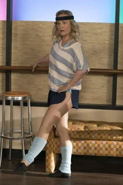 Virginia Kremp (Jennifer Irwin)
