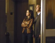 Auf den Spuren von "Bloody Mary": Melinda (Jennifer Love Hewitt, l.) und Professor Rick Payne (Jay Mohr, r.)