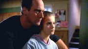 Um seine Tochter Kathy (Isabel Gillies) vor pädophilen Internetnutzern zu schützen, sperrt Detective Stabler (Christopher Meloni) den Zugang mit einem Passwort.