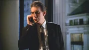 Detective John Munch (Richard Belzer) erhält einen Anruf: Ein anonymer Bombenleger hat der TV-Journalistin, die öffentlich bekannt gegeben hat, dass sie vergewaltigt wurde, einen Sprengsatz geschickt.