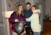Erik (Patrick Heinrich) und Toni (Olivia Marei, r.) teilen ihr Glück mit Alicia (Josefin Bressel).