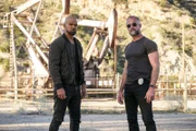 L-R: Sergeant Daniel 'Hondo' Harrelson (Shemar Moore), Sergeant David 'Deacon' Kay (Jay Harrington)