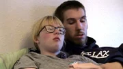 Bei Maik und Jasmin dreht sich alles um den Umzug in das Eltern-Kind-Heim. Der 21-Jährige wird mit Sohn Lennox an Stelle seiner Ehefrau in die betreute Wohneinrichtung ziehen