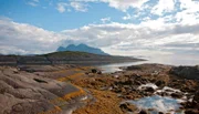 Küstenlandschaft in Norwegen, auf der Höhe der Lofoten.