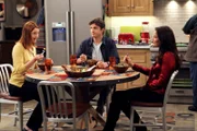 Krisengipfel zu dritt: Judy Greer als Bridget Schmidt, Ashton Kutcher als Walden Schmidt, Sophie Winkleman als Zoey