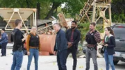 L-R: Jay Halstead (Jesse Lee Soffer), Hailey Upton (Tracy Spiridakos) Hank Voight (Jason Beghe), Kevin Atwater (LaRoyce Hawkins), Adam Ruzek (Patrick John Flueger) und Kim Burgess (Marina Squerciati)