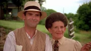 Roger King (Andrew Gillies) mit Hetty (Jackie Burroughs) (v.l.)