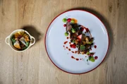 Alfredos Spezialität: Arroz brut & Frito Mallorquin.