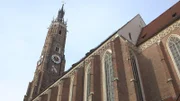 Die Martinskirche (Stadtpfarr- und Kollegiatstiftskirche St. Martin und Kastulus) in Landshut.