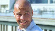 Ist Clay Dobson (Joey Lawrence) der gesuchte Frauenmörder?