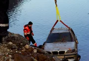 ODDA, NORWAY - Olav and car from the water. (photo credit: National Geographic Channels)